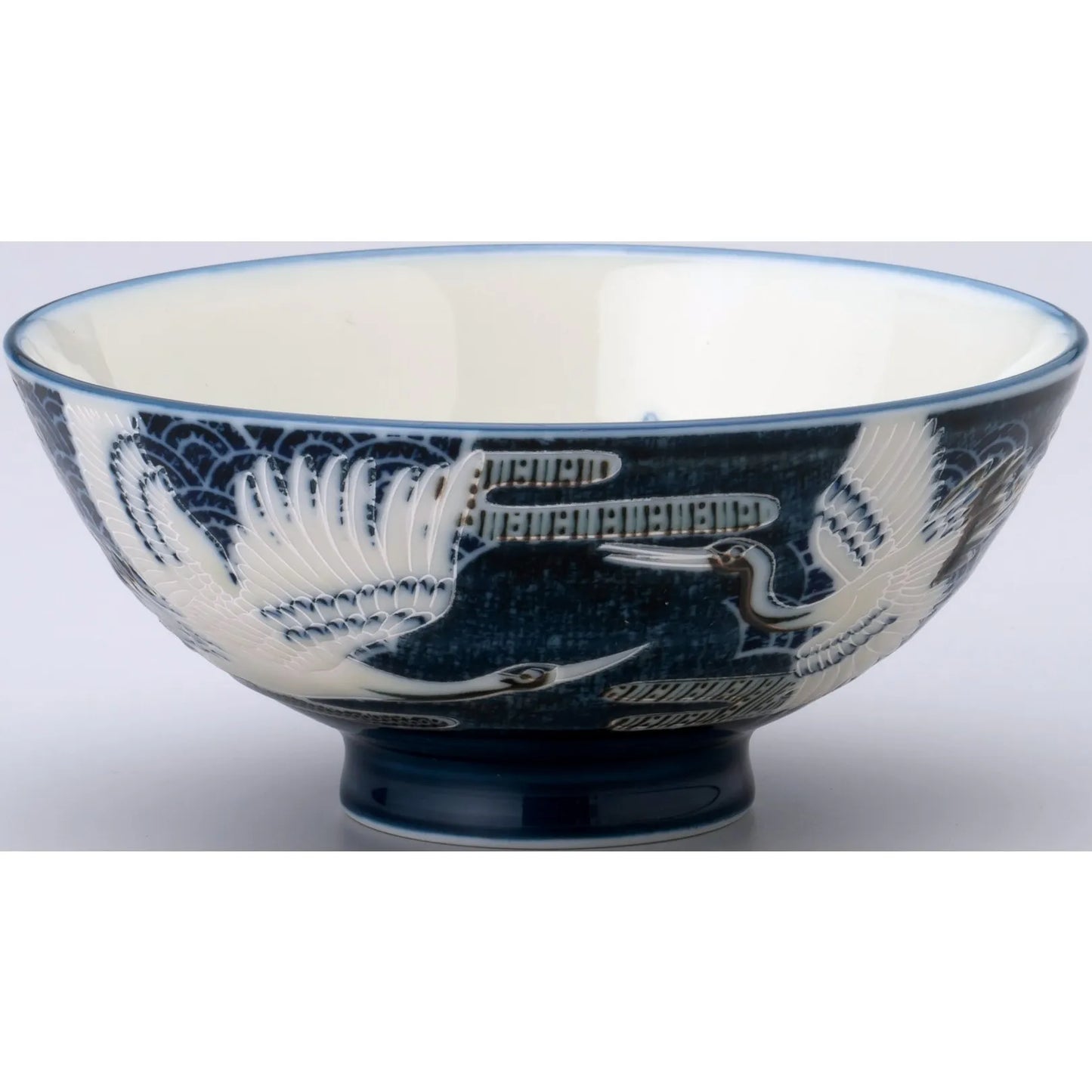 This Japanese rice bowl features cranes in blue color