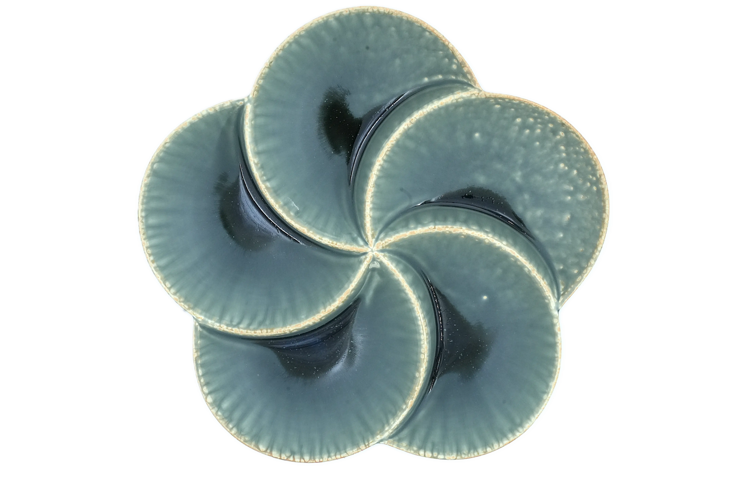 top view of an irabo, 5-section divided plate shaped like a flower petals.