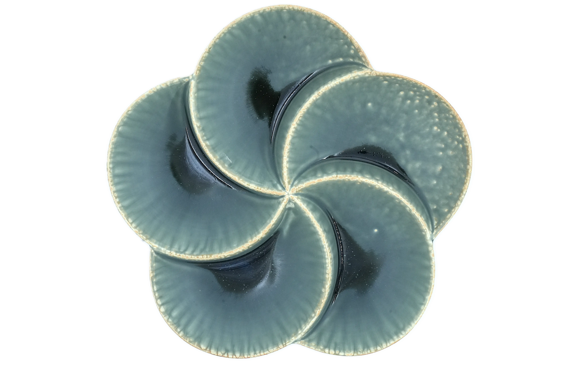 top view of an irabo, 5-section divided plate shaped like a flower petals.